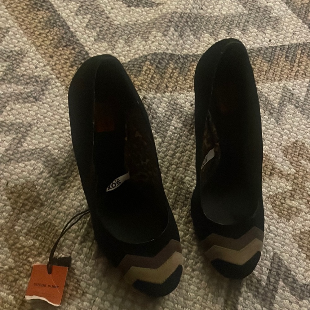 MISSONI SUEDE PUMPS, NWT - Picture 2 of 7